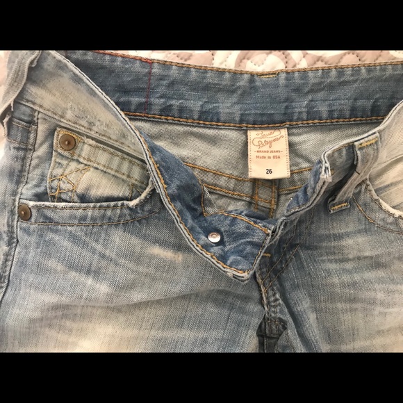 Size 26 blue jeans True Religion shorts - Picture 8 of 8
